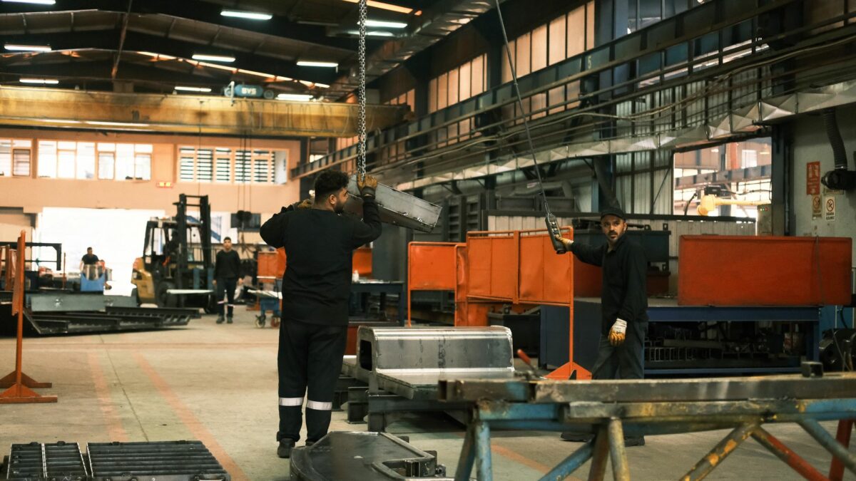 Industrie : les patrons relèvent leurs investissements 2026 et misent sur 2027, selon l'Insee